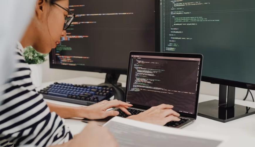 克州小程序定制开发构建实时互动新生态：WebRTC+即时通讯双引擎驱动
